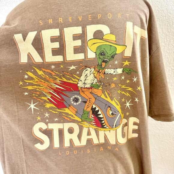 Strange Brew Shreveport LA Brewery Graphic T Shirt Mens XL Keep It Strange Alien - Picture 1 of 12